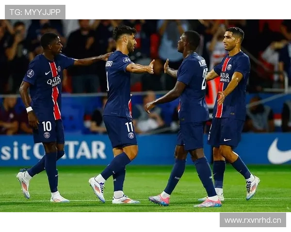 巴黎圣日耳曼巨星与体系之争，战术整合问题持续影响球队在欧冠关键阶段的竞争力表现